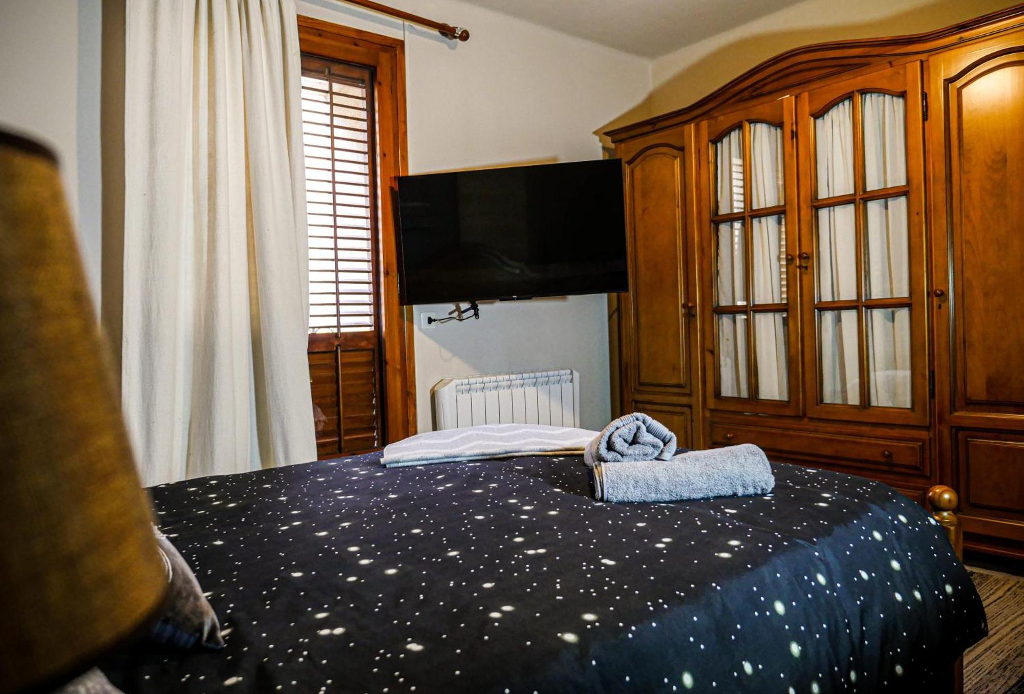 L'Amagatall De Talarn, Casa Per A Compartir Bagian luar foto