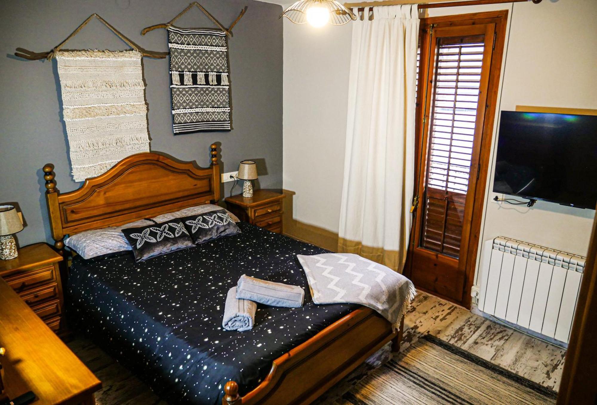 L'Amagatall De Talarn, Casa Per A Compartir Bagian luar foto